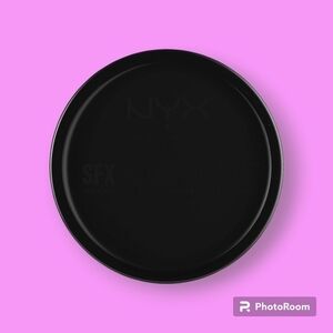 NYX Cosmetics Black SFX Creme Colour